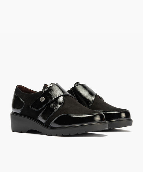 Blucher con velcro combinado charol con ante Negro