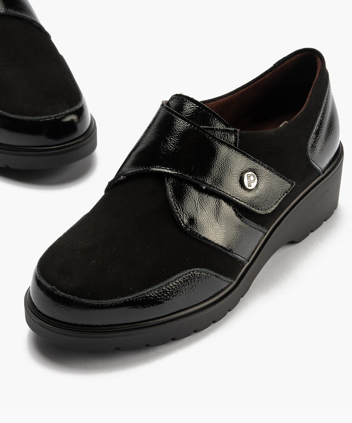 Blucher con velcro combinado charol con ante Negro