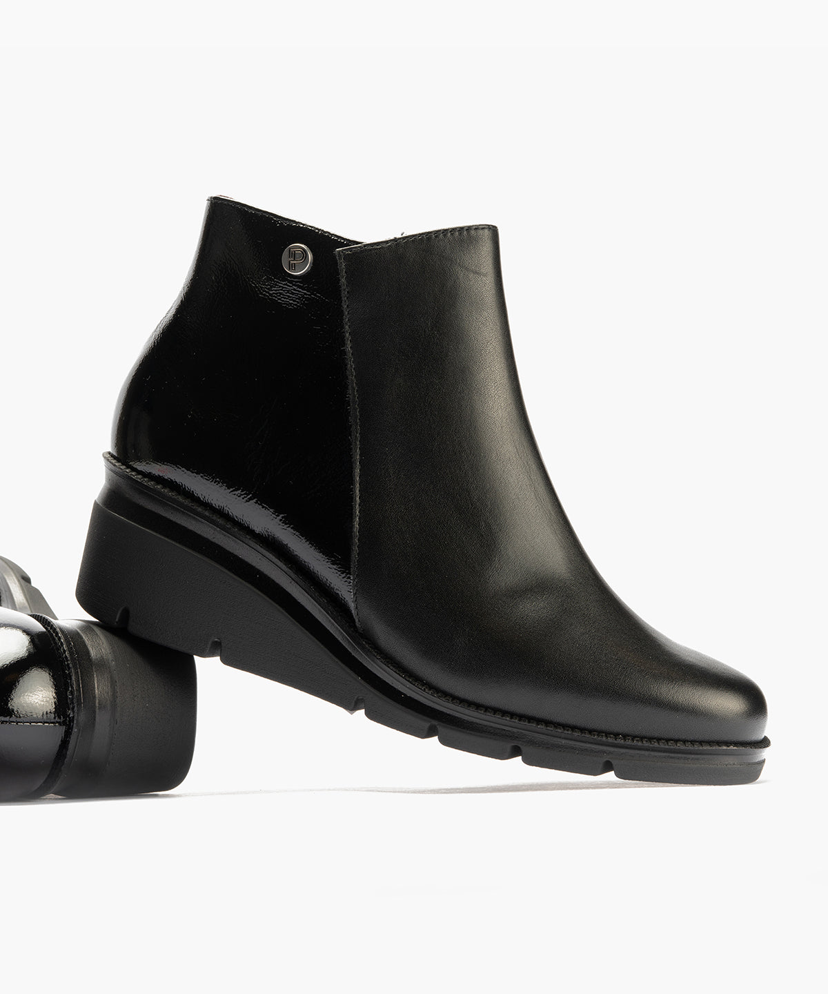 Botín con cremallera combinado napa con charol Negro