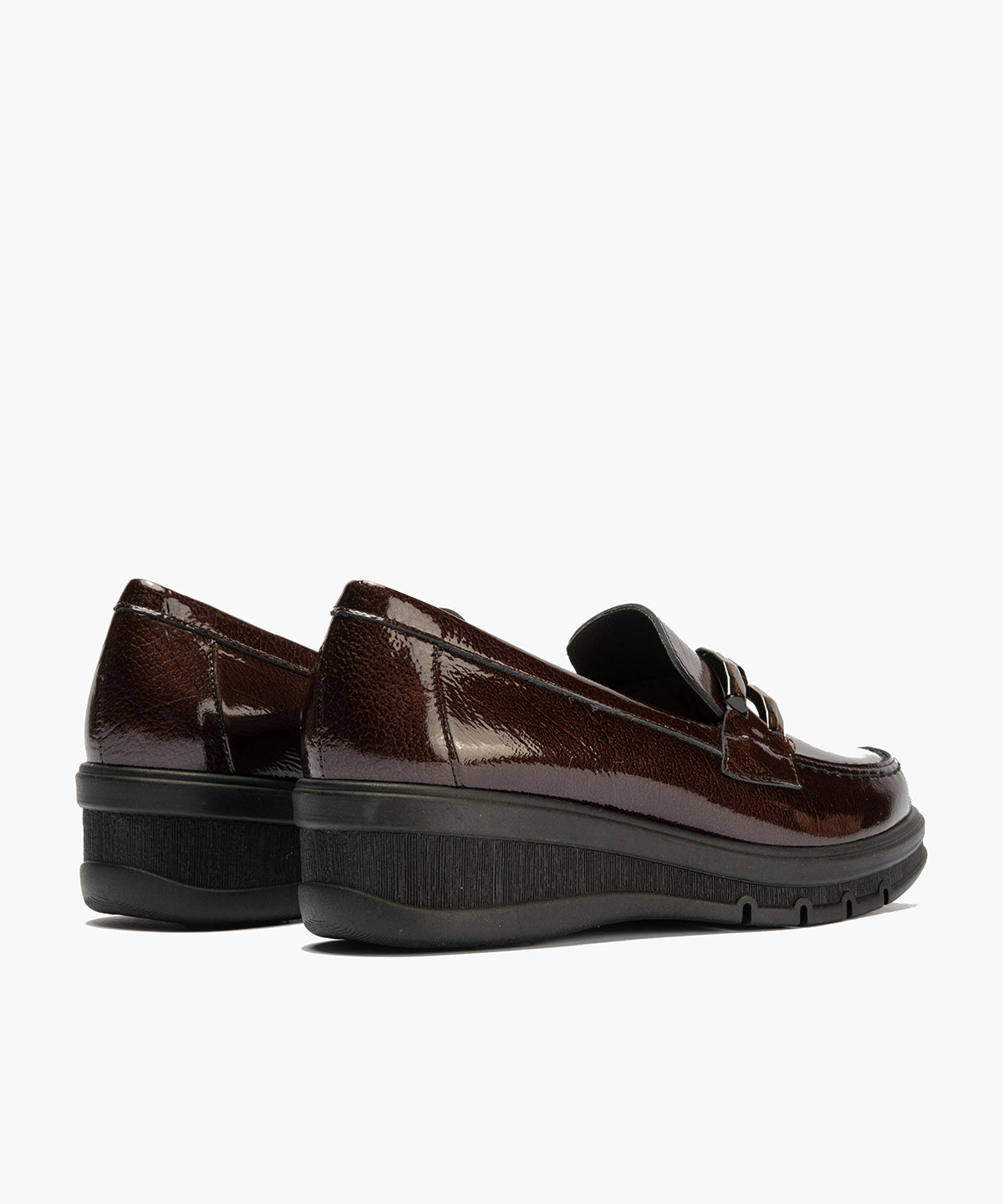 Mocasín adorno en charol Marrón