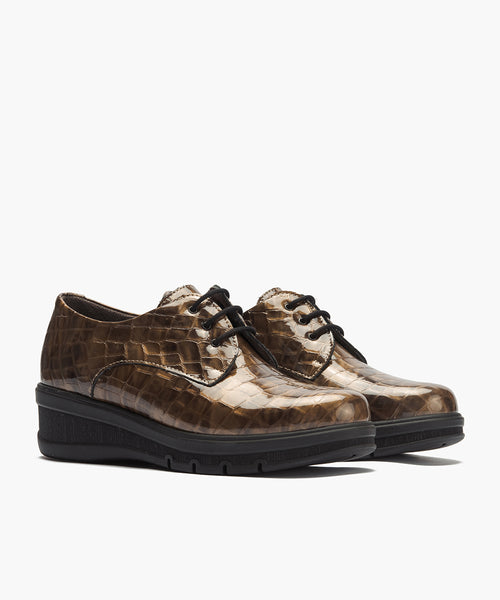 Blucher en charol coco Humo