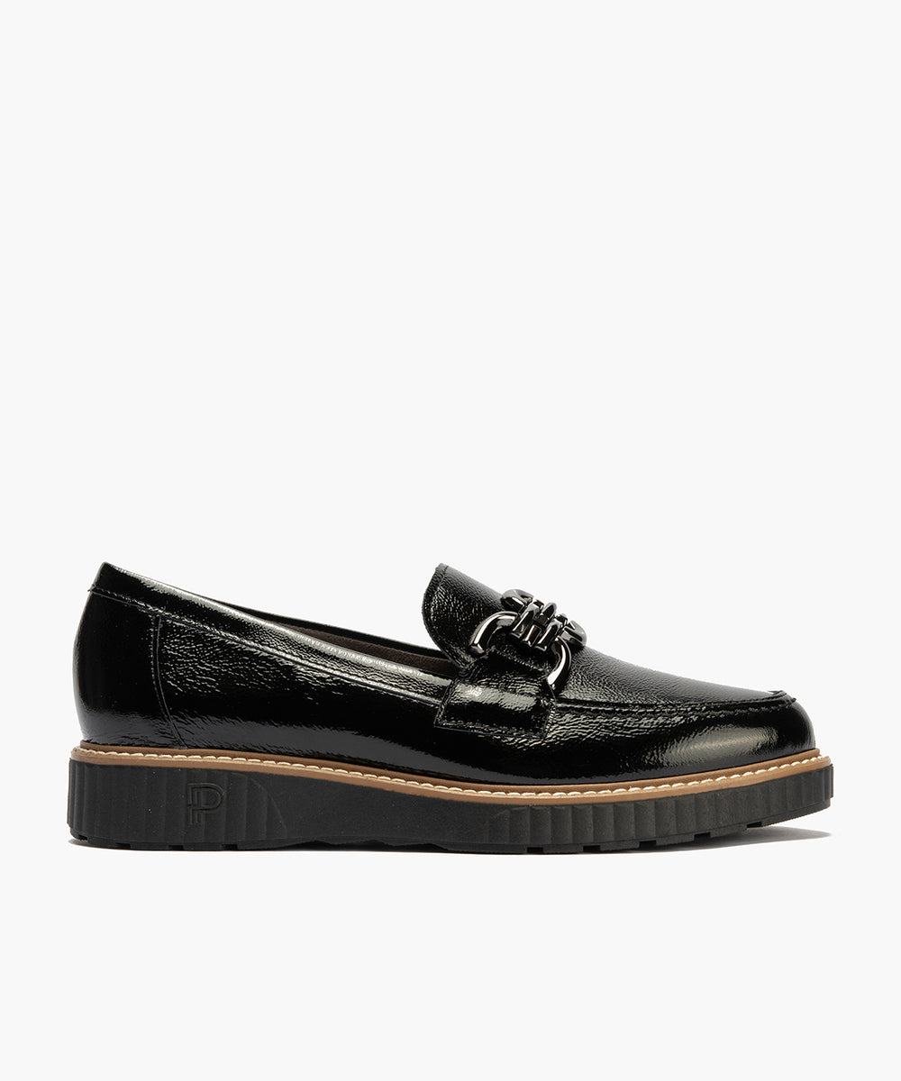 Mocasín con adorno en charol Negro