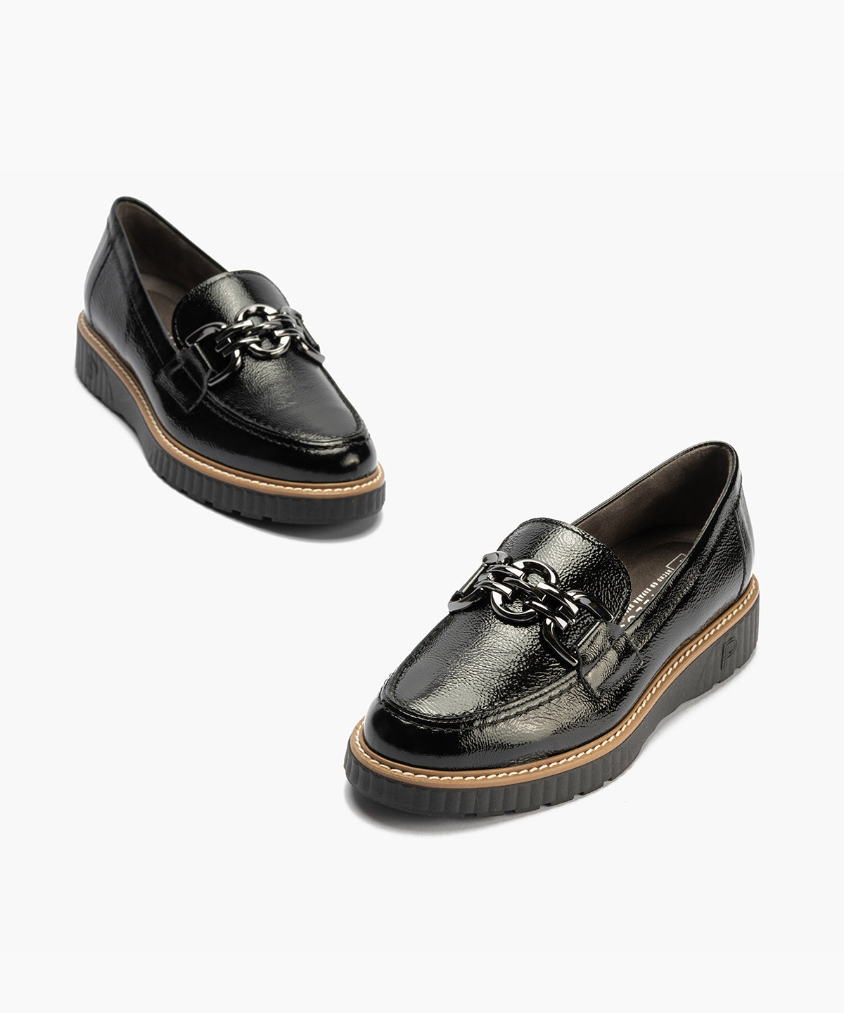 Mocasín con adorno en charol Negro