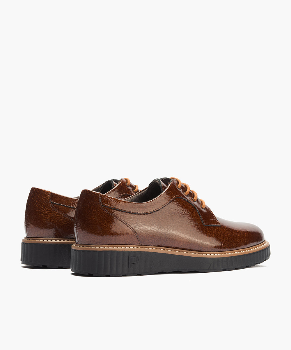 Blucher en Charol Cuero