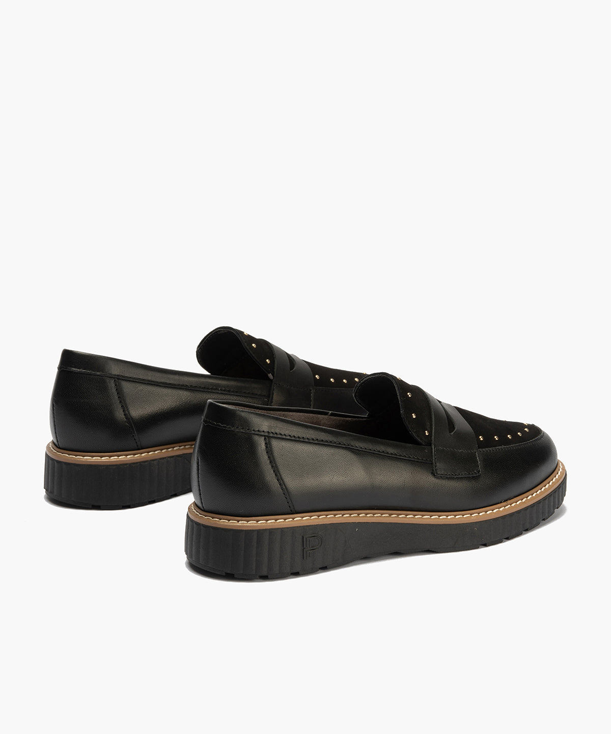 Mocasín tachas combinado napa con ante Negro