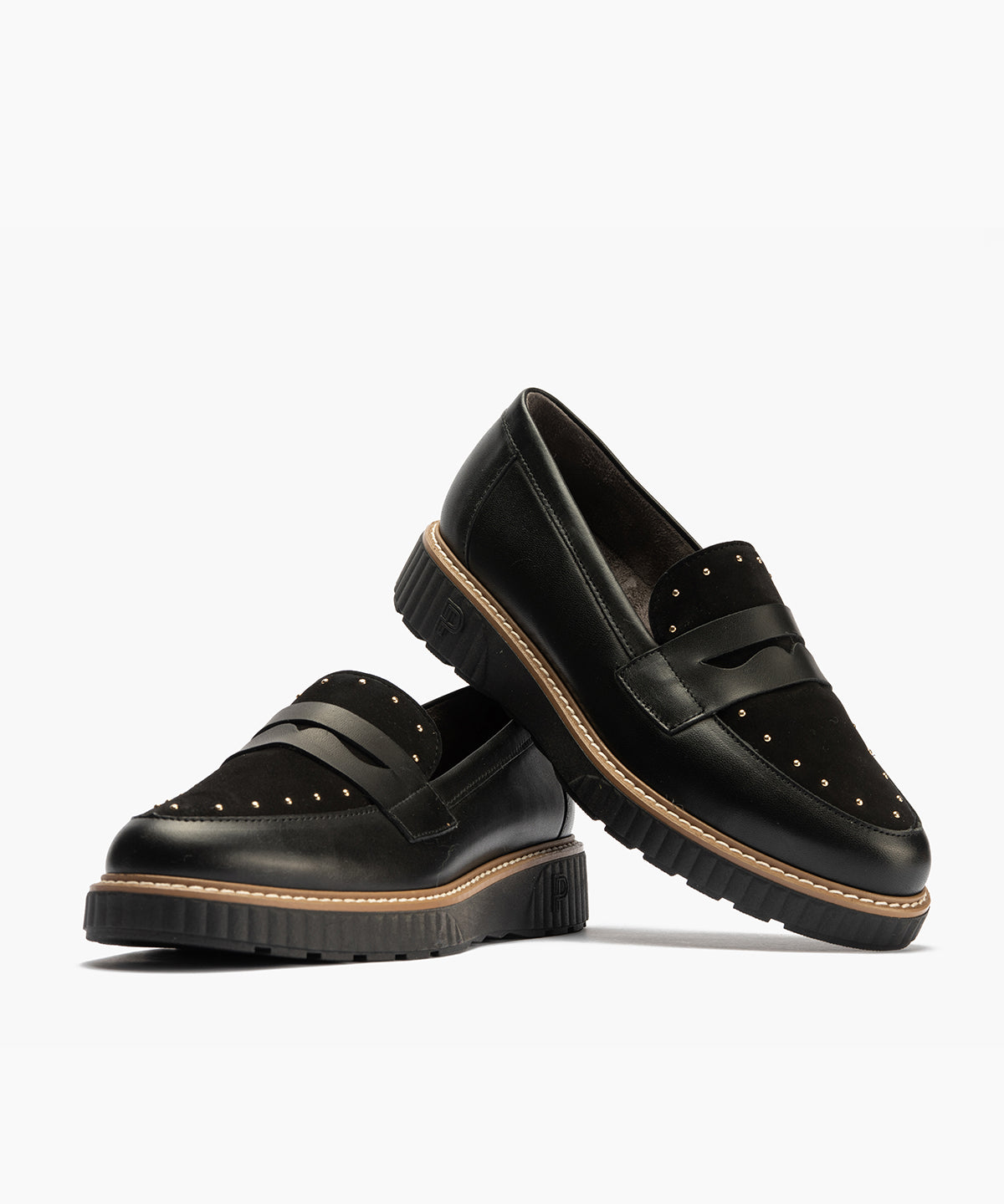 Mocasín tachas combinado napa con ante Negro