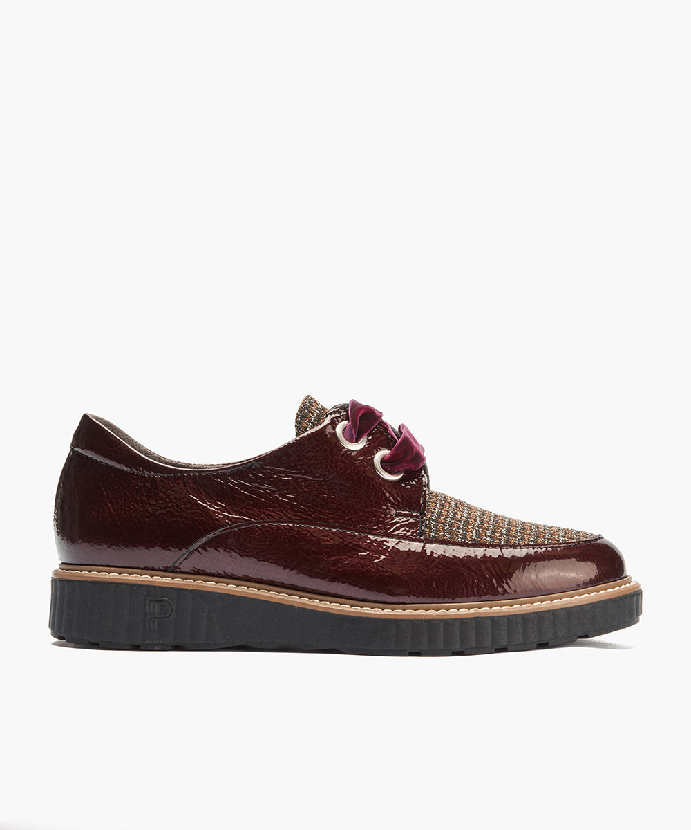 Blucher cordón terciopelo combinado charol con tejido Burdeos