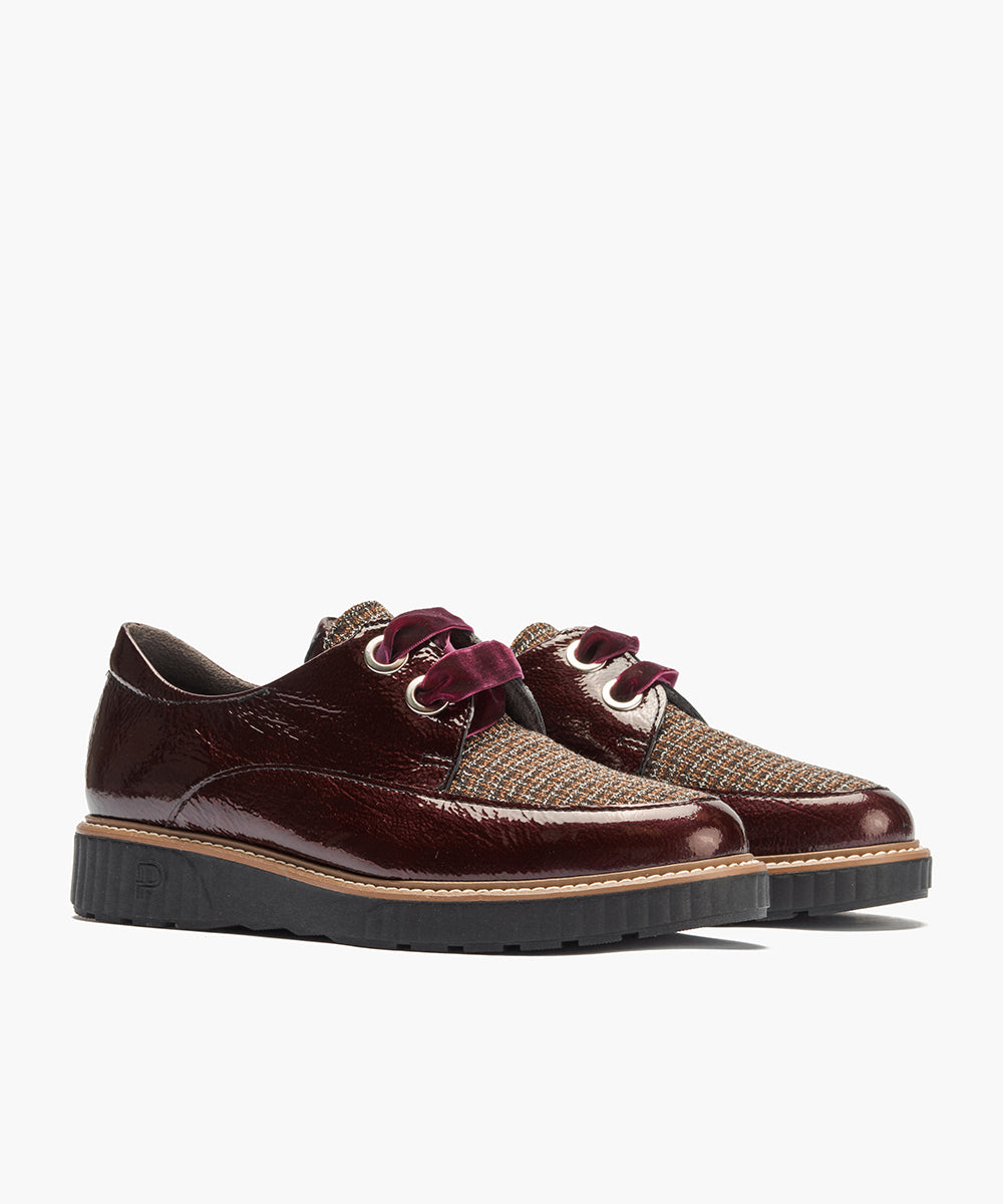 Blucher cordón terciopelo combinado charol con tejido Burdeos