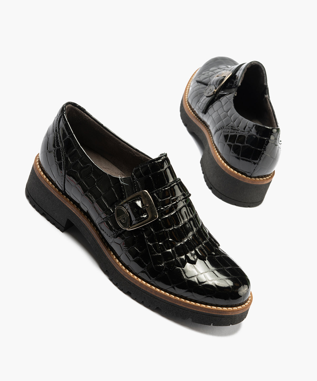 Abotinado en charol coco con flecos y hebilla detalle Negro