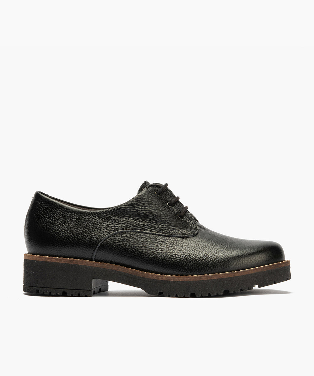 Blucher en napa con grano Negro