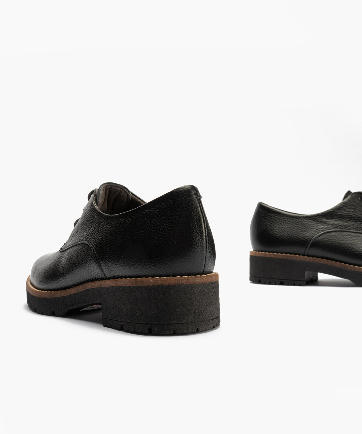 Blucher en napa con grano Negro