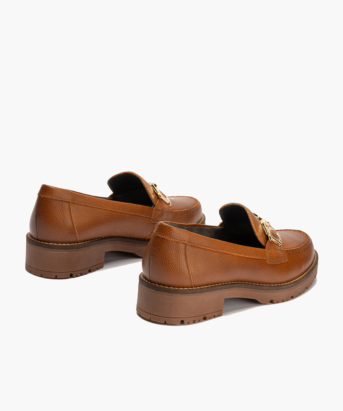 Mocasín en napa con grano con detalle adorno Cuero