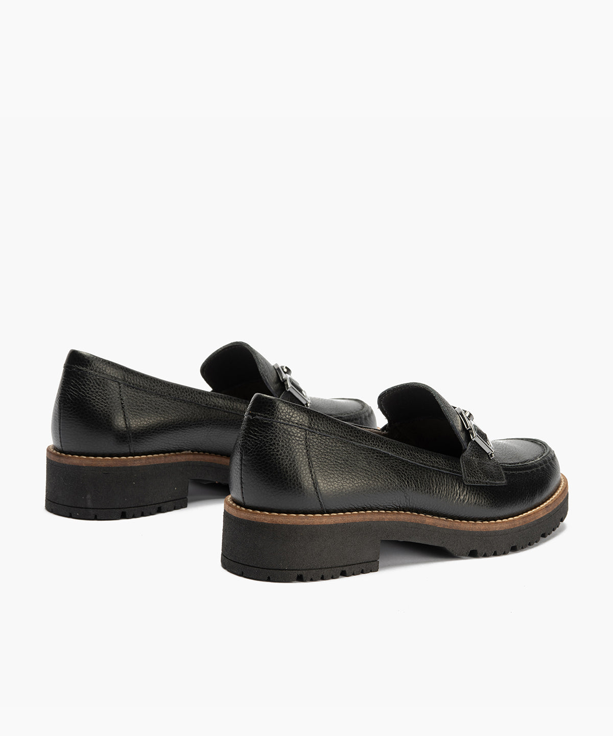 Mocasín en napa con grano con detalle adorno Negro