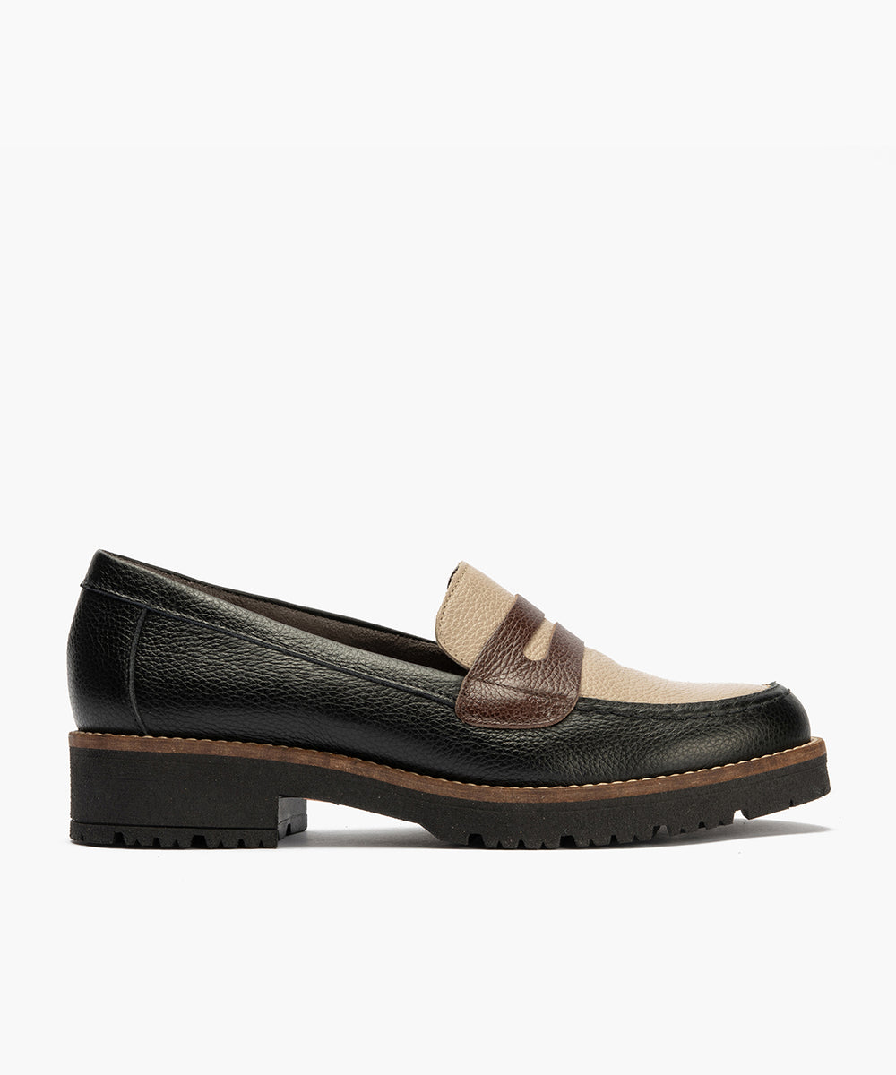 Mocasín antifaz con napa con grano combinado Negro-Topo-Marrón