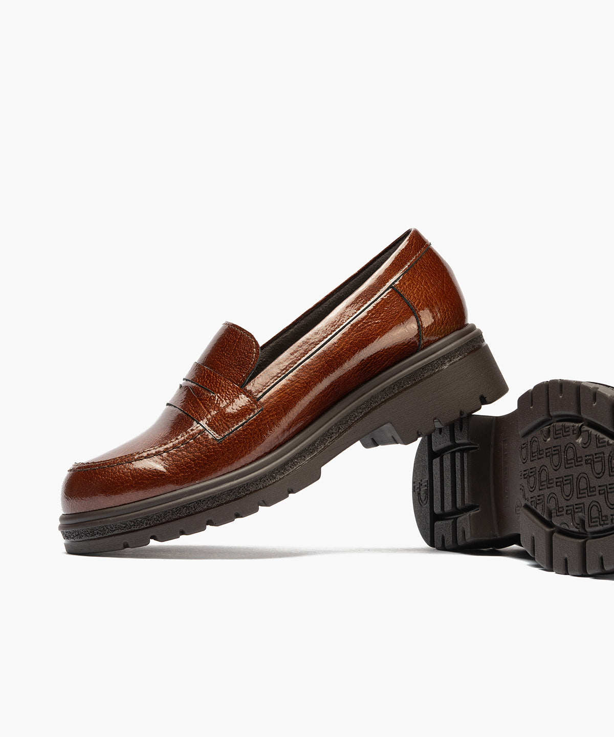 Mocasín antifaz en charol Cuero