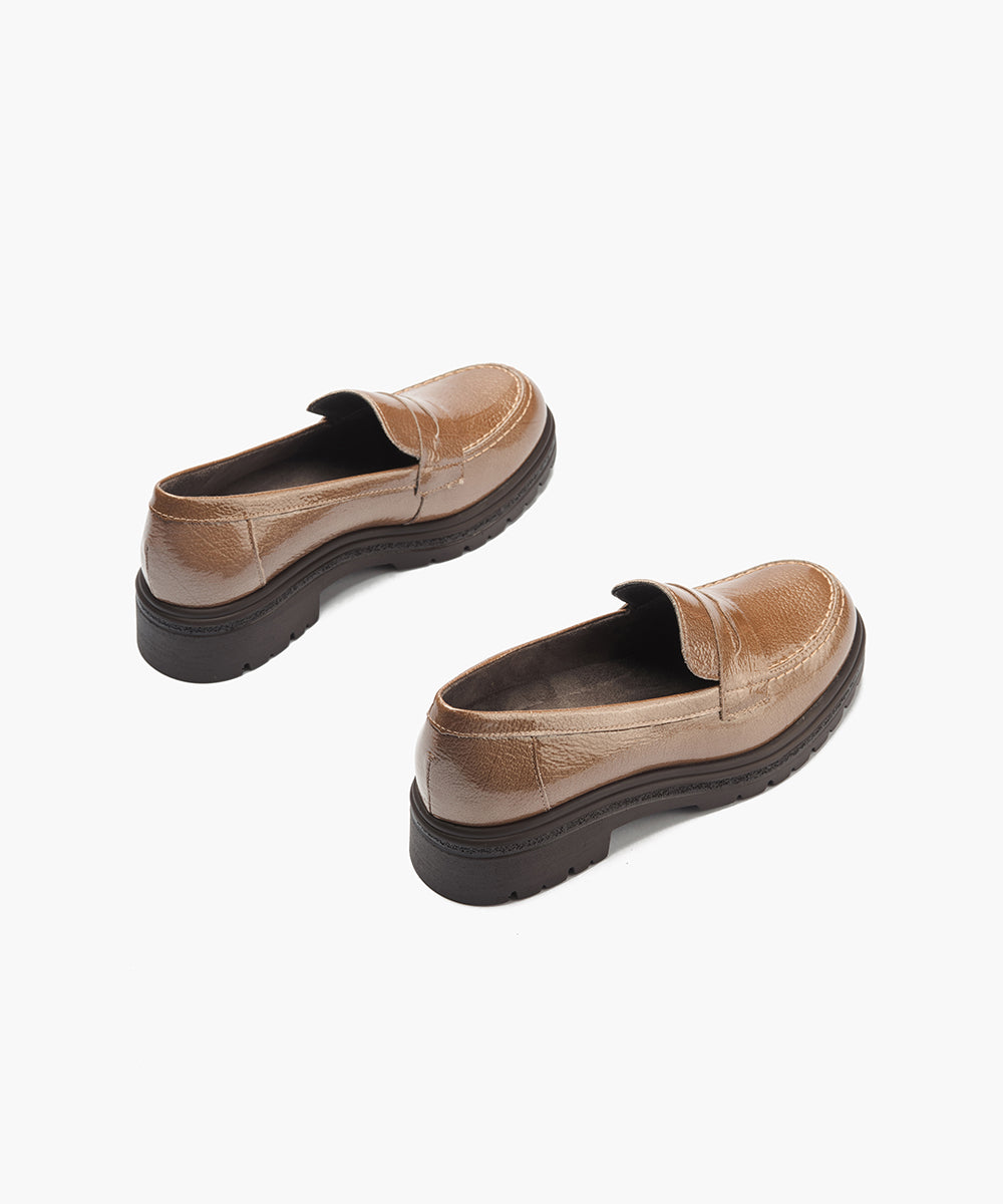 Mocasín antifaz en charol Topo