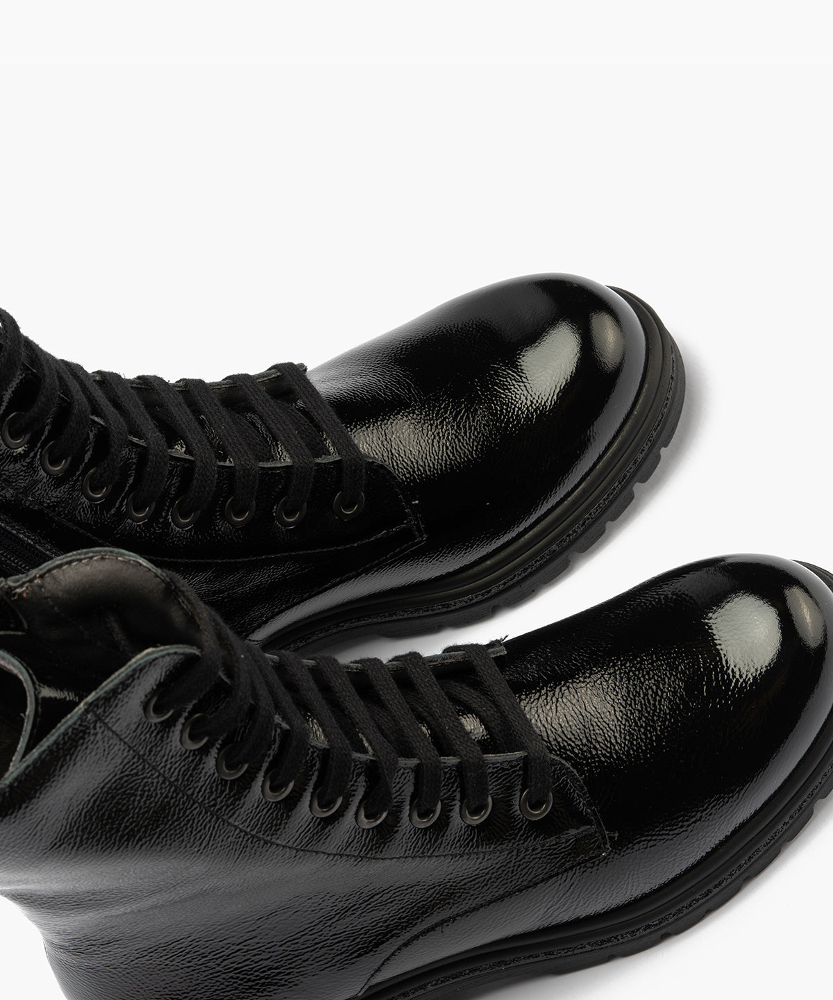 Bota militar en charol con cremallera Negro