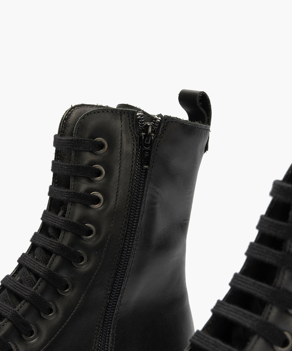 Bota militar en napa con cremallera Negro