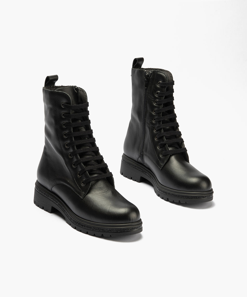 Bota militar en napa con cremallera Negro