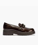 Mocasín en charol con adorno Marrón