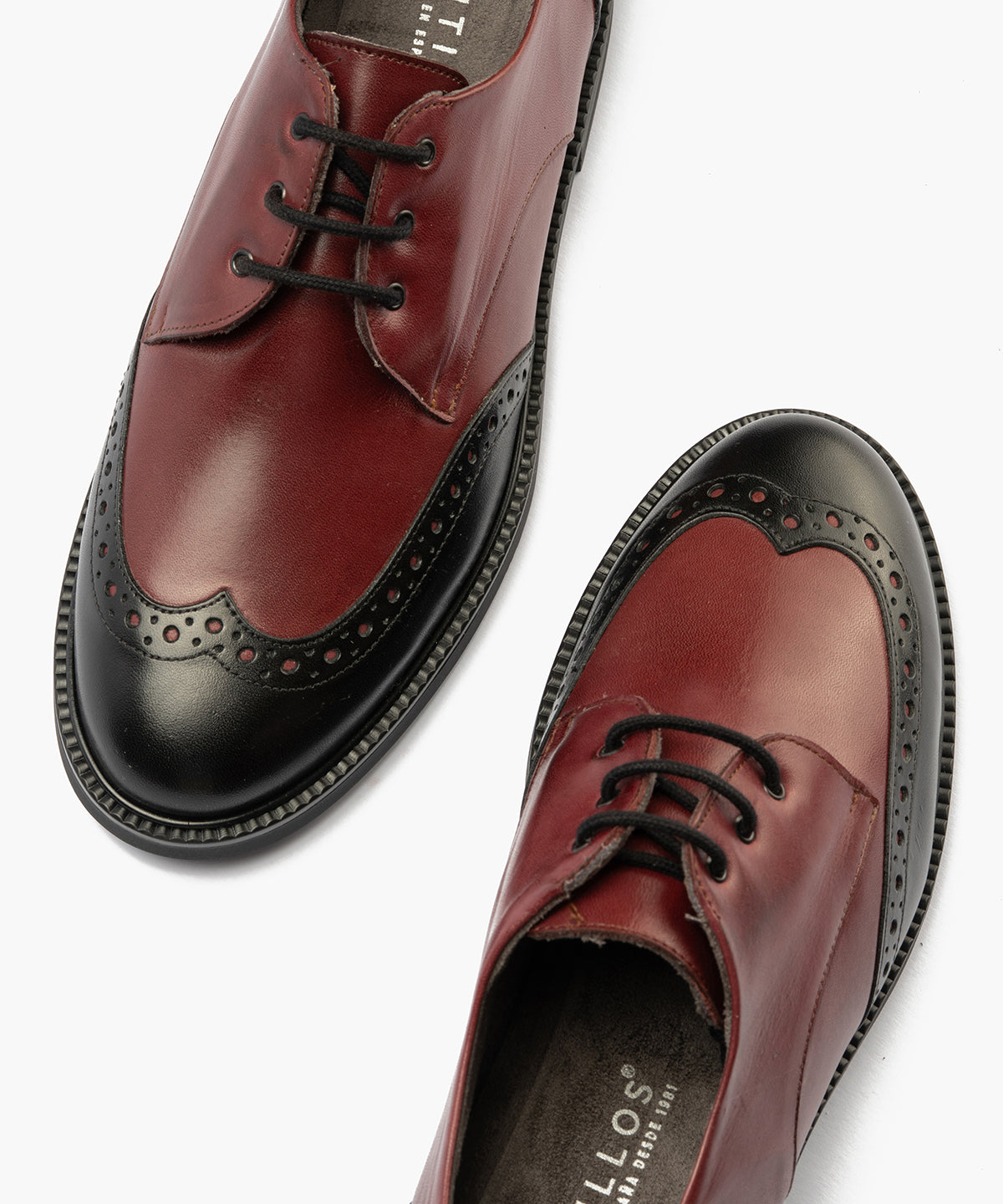 Blucher picados combinado en napa bicolor Negro-Burdeos