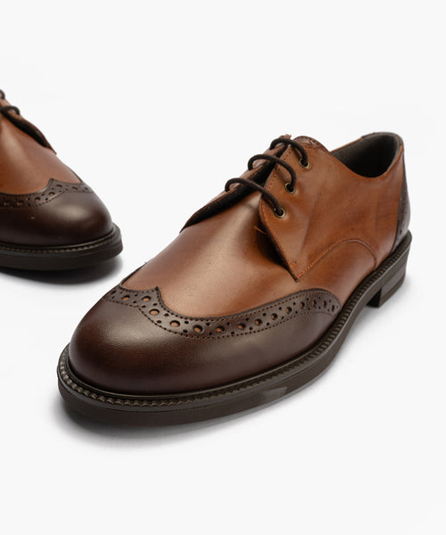 Blucher picados combinado en napa bicolor Marrón-Cuero