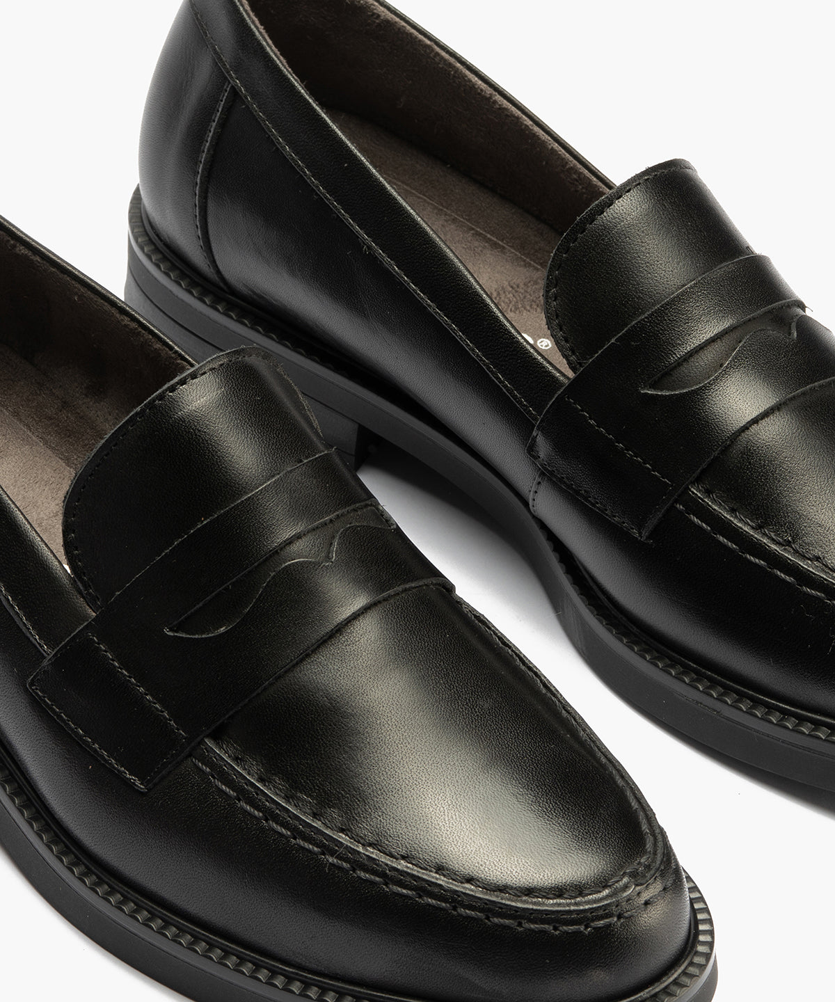 Mocasin antifaz en napa Negro