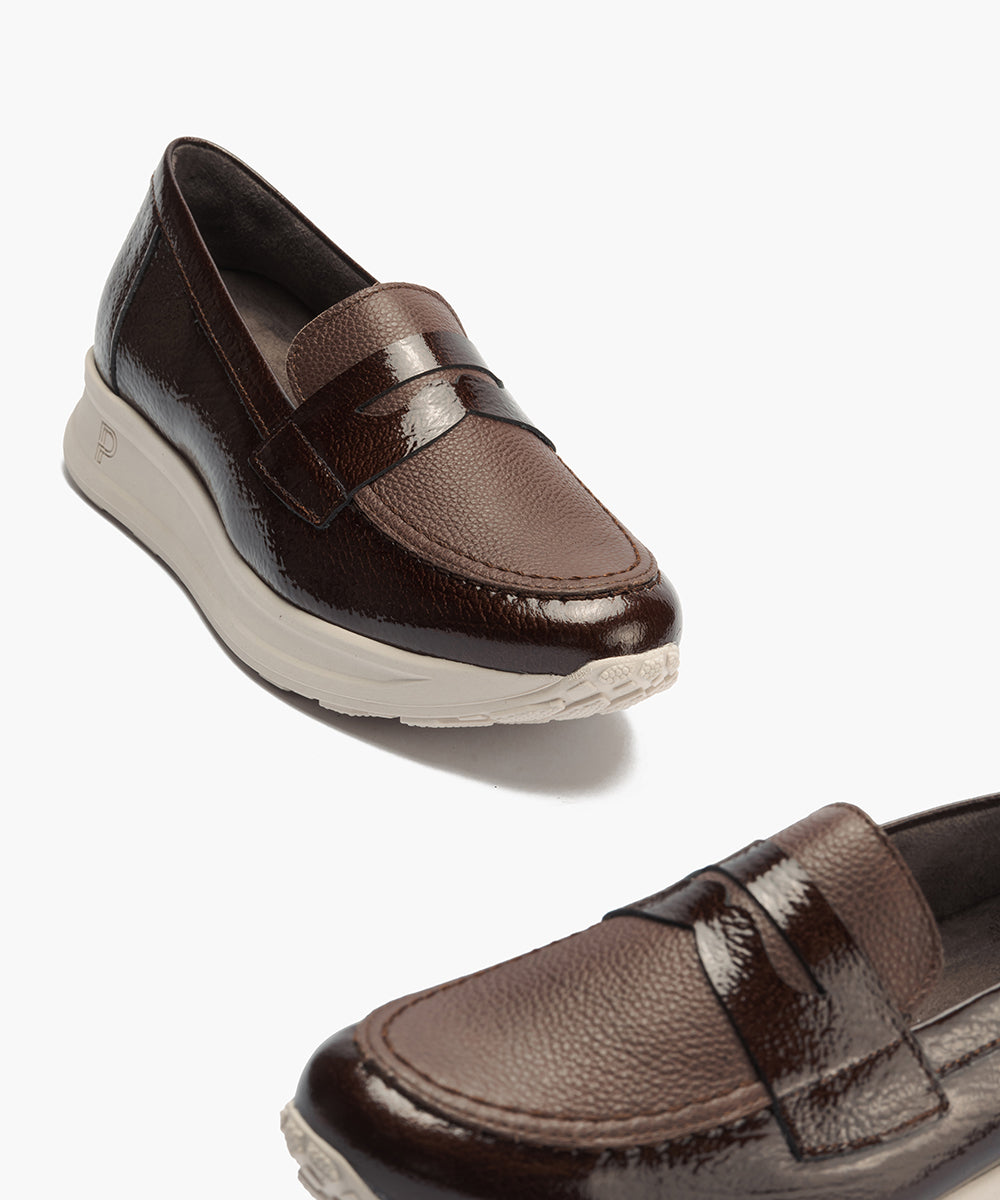 Mocasín antifaz combinado charol con napa grano Marrón