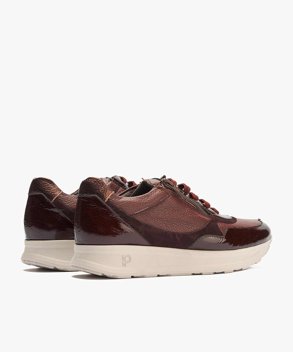 Deportivo combinado charol con napa grano con cremalleran Burdeos