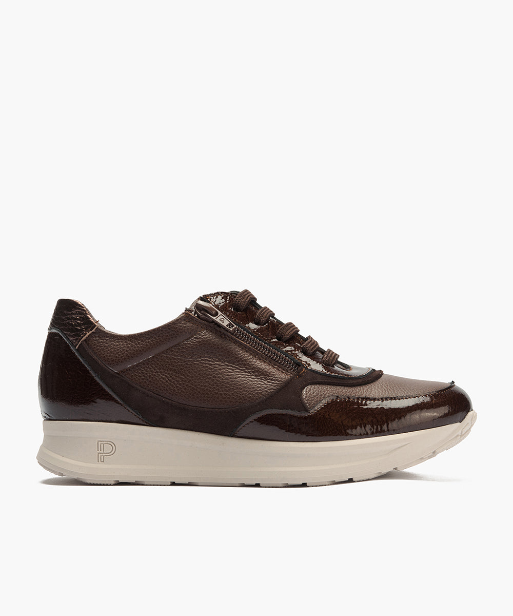 Deportivo combinado charol con napa grano con cremallera Marrón