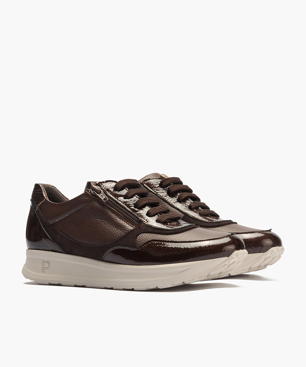 Deportivo combinado charol con napa grano con cremallera Marrón