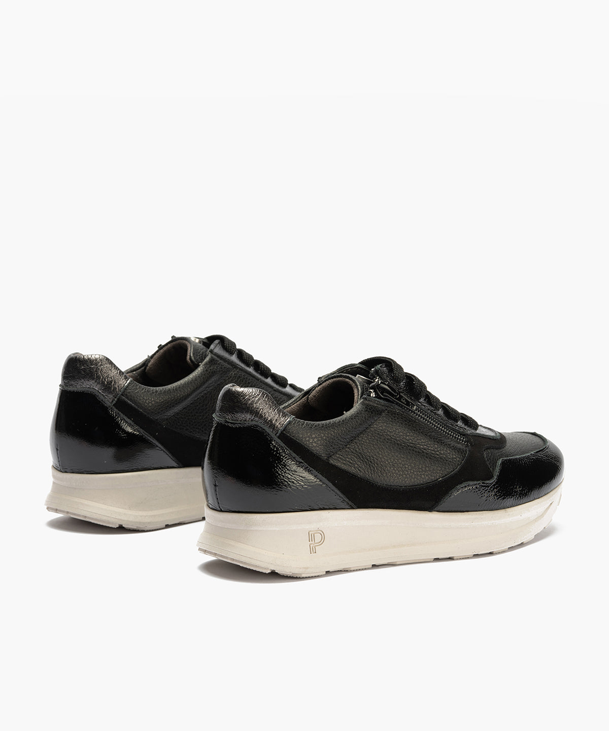 Deportivo combinado charol con napa grano con cremallera Negro