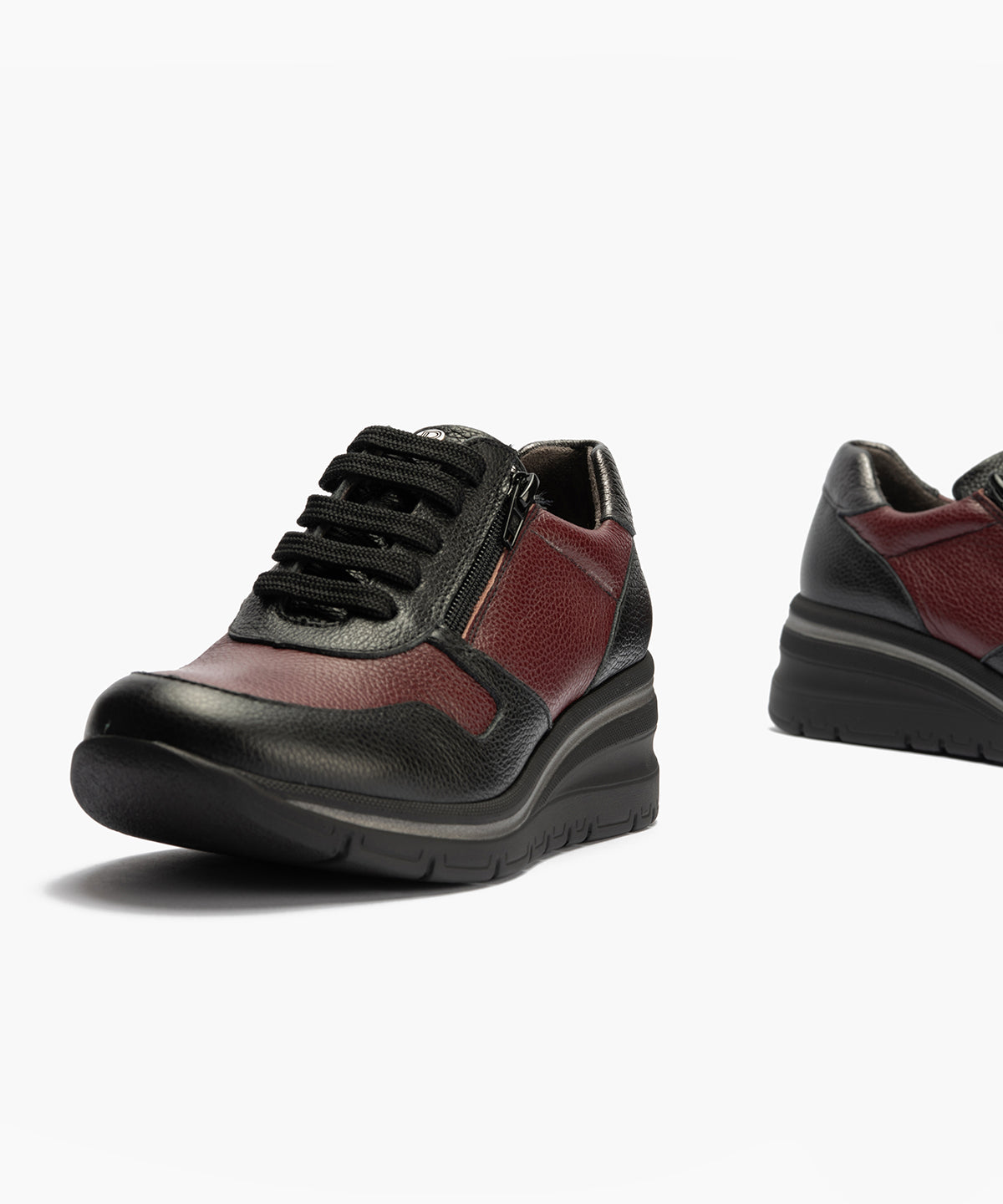 Deportivo combinado bicolor napa con grano con cremallera Negro-Burdeos-Antracita
