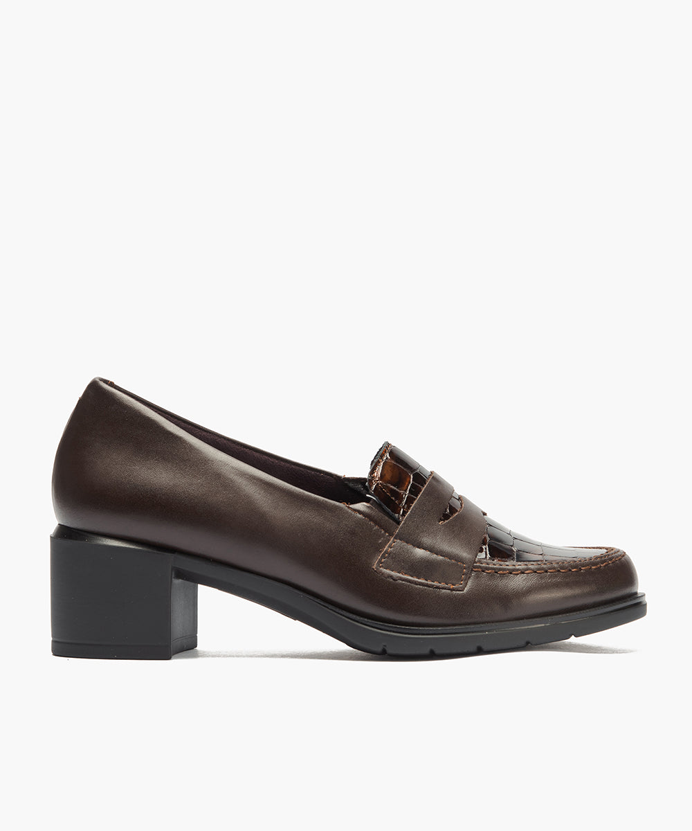 Mocasín antifaz combinado napa con charol coco Marrón