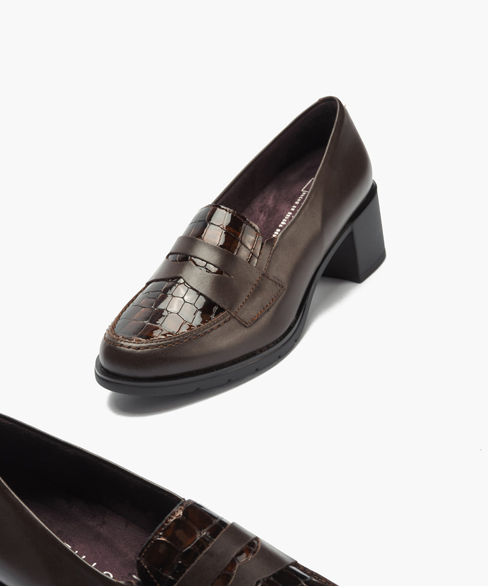 Mocasín antifaz combinado napa con charol coco Marrón