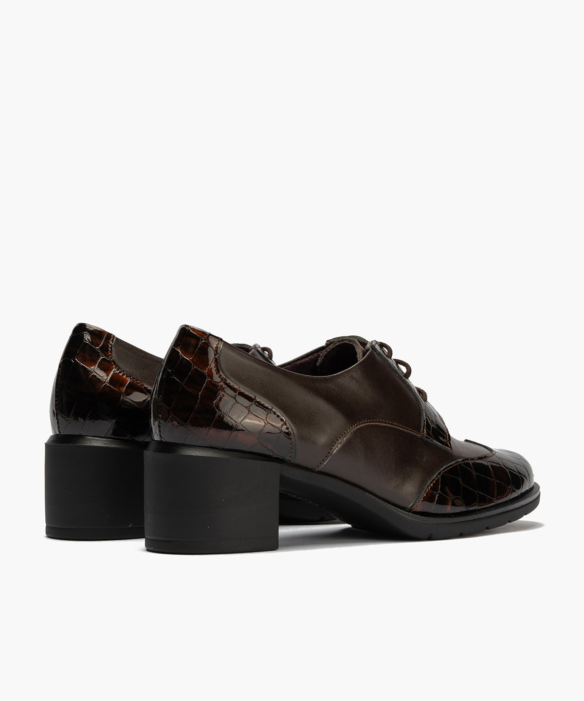 Blucher combinado charol coco con napa Marrón