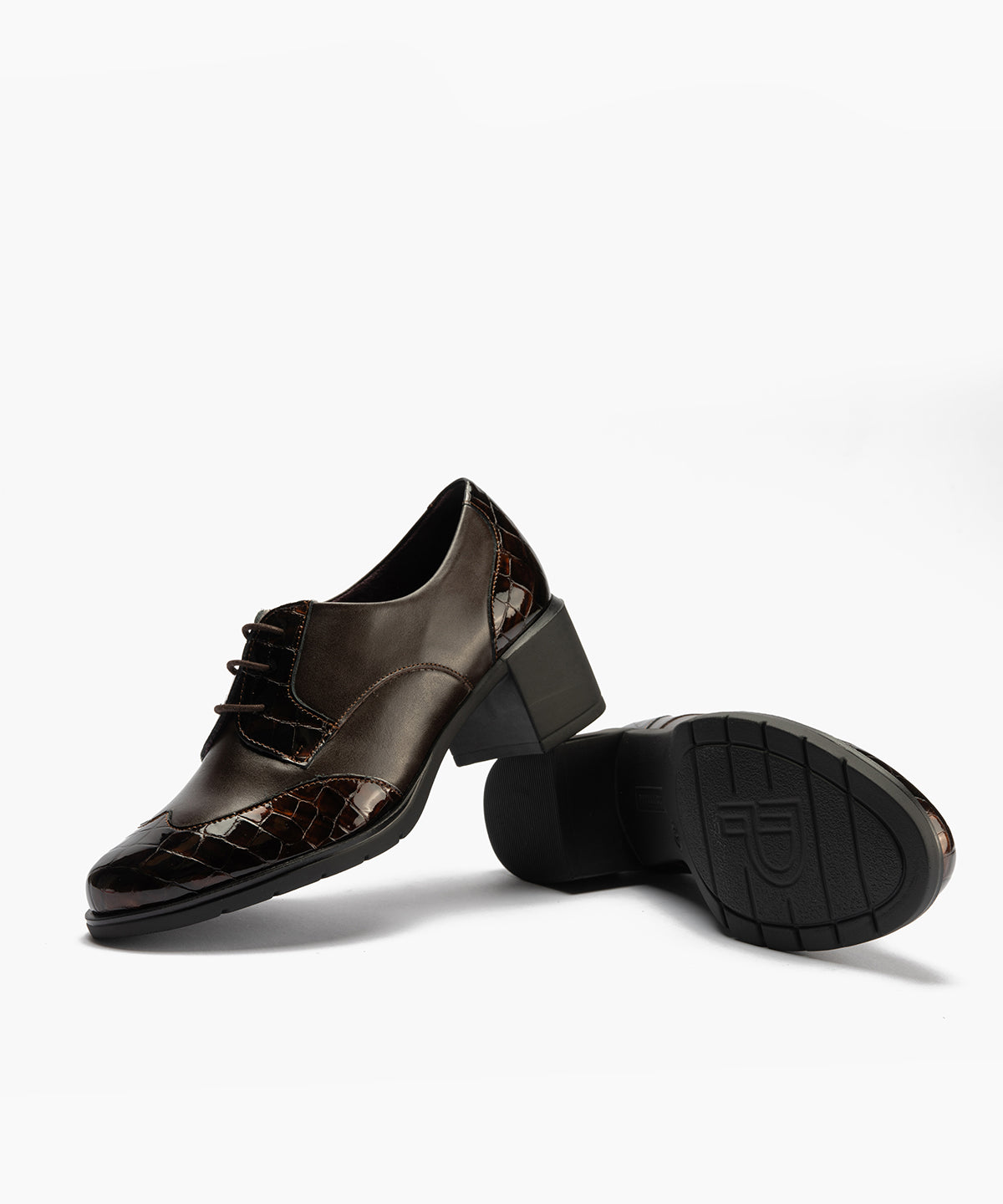 Blucher combinado charol coco con napa Marrón