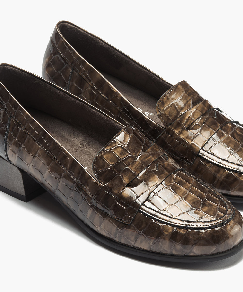 Mocasín en charol coco Humo
