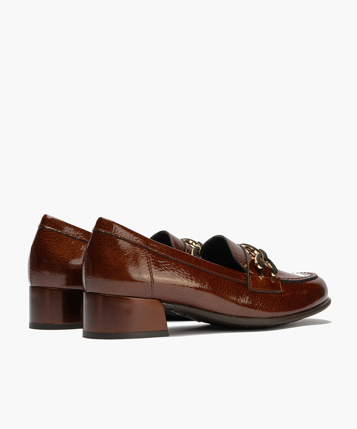 Mocasín en charol con adorno Cuero