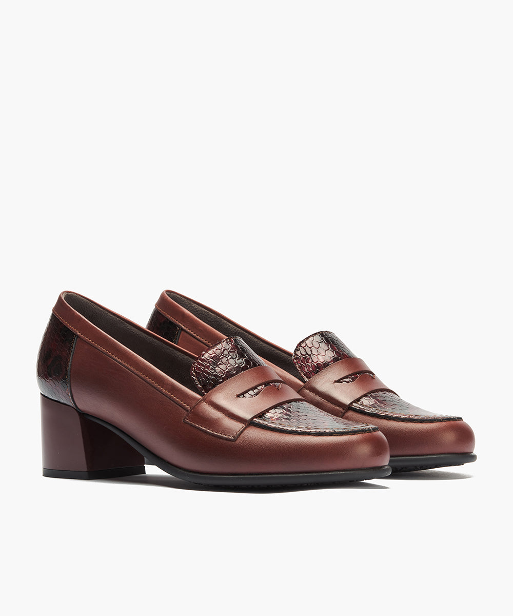 Mocasín combinado napa con serpiente charol Burdeos