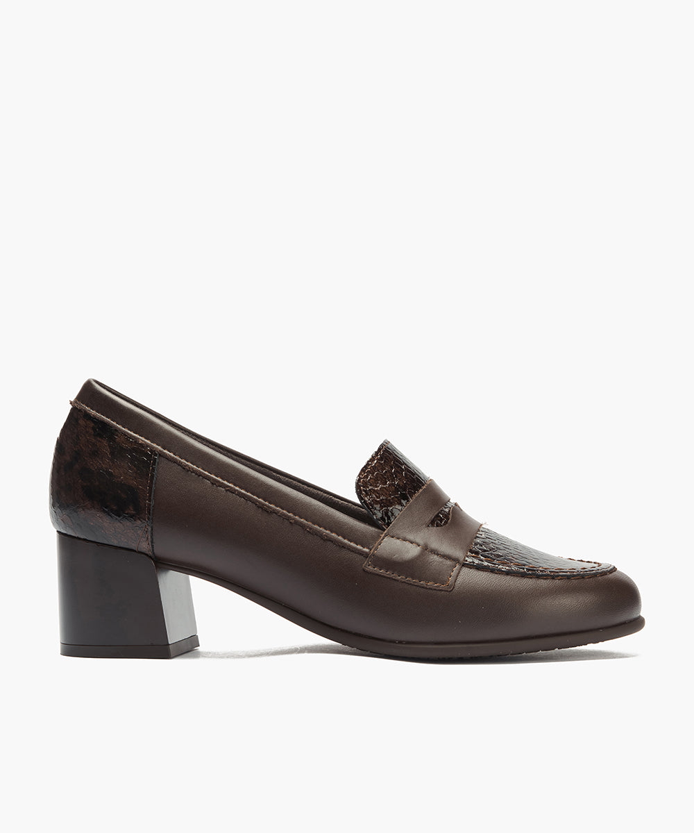 Mocasín combinado napa con serpiente charol Marrón