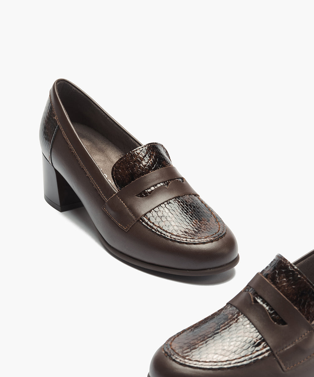 Mocasín combinado napa con serpiente charol Marrón