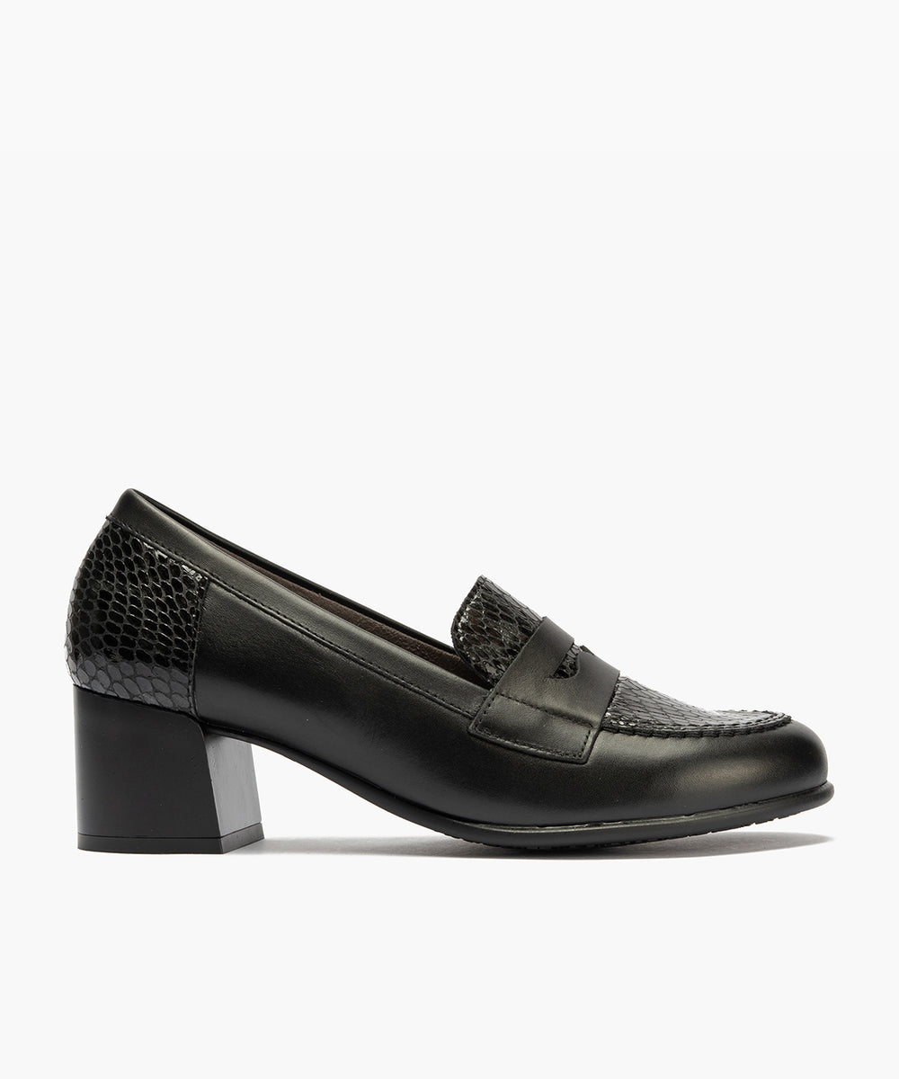 Mocasín combinado napa con serpiente charol Negro