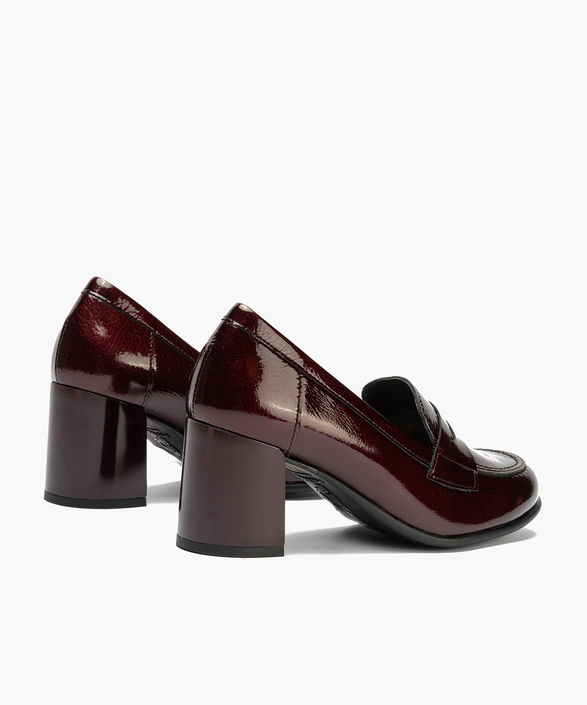 Mocasín antifaz en charol Burdeos