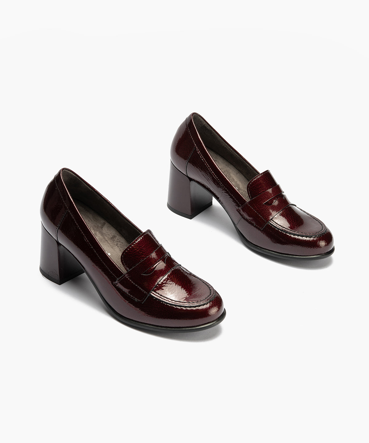 Mocasín antifaz en charol Burdeos
