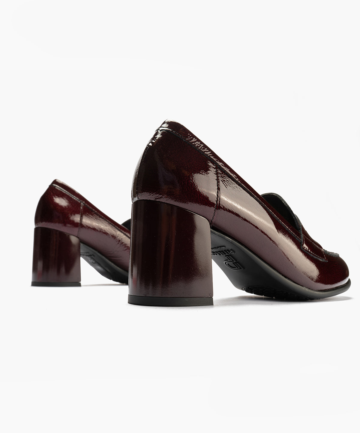 Mocasín antifaz en charol Burdeos