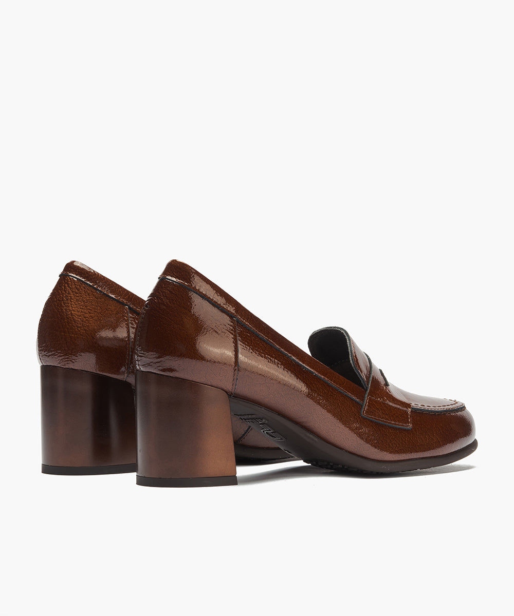 Mocasín antifaz en charol Cuero