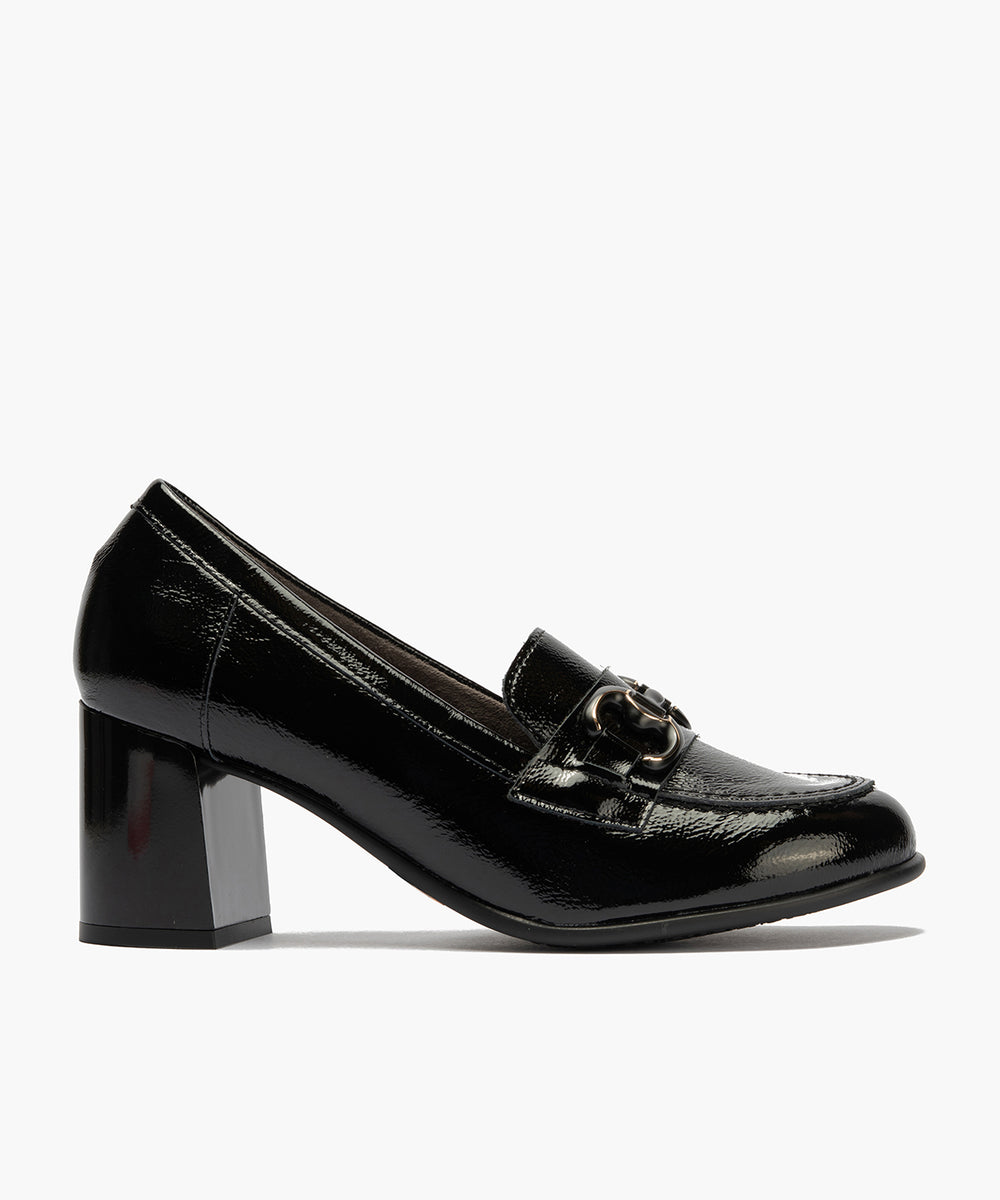 Mocasin charol con adorno Negro