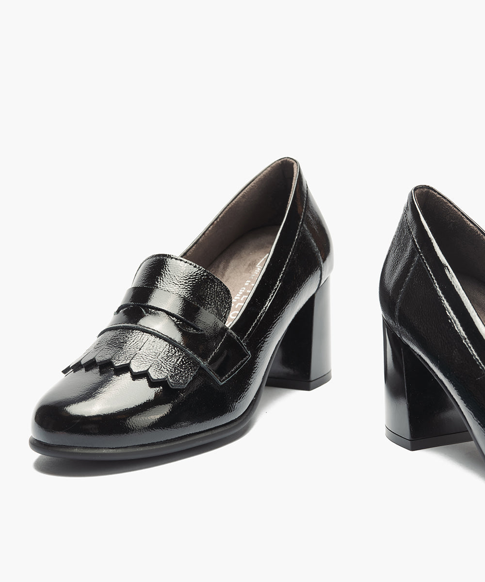 Mocasín antifaz flecos charol Negro