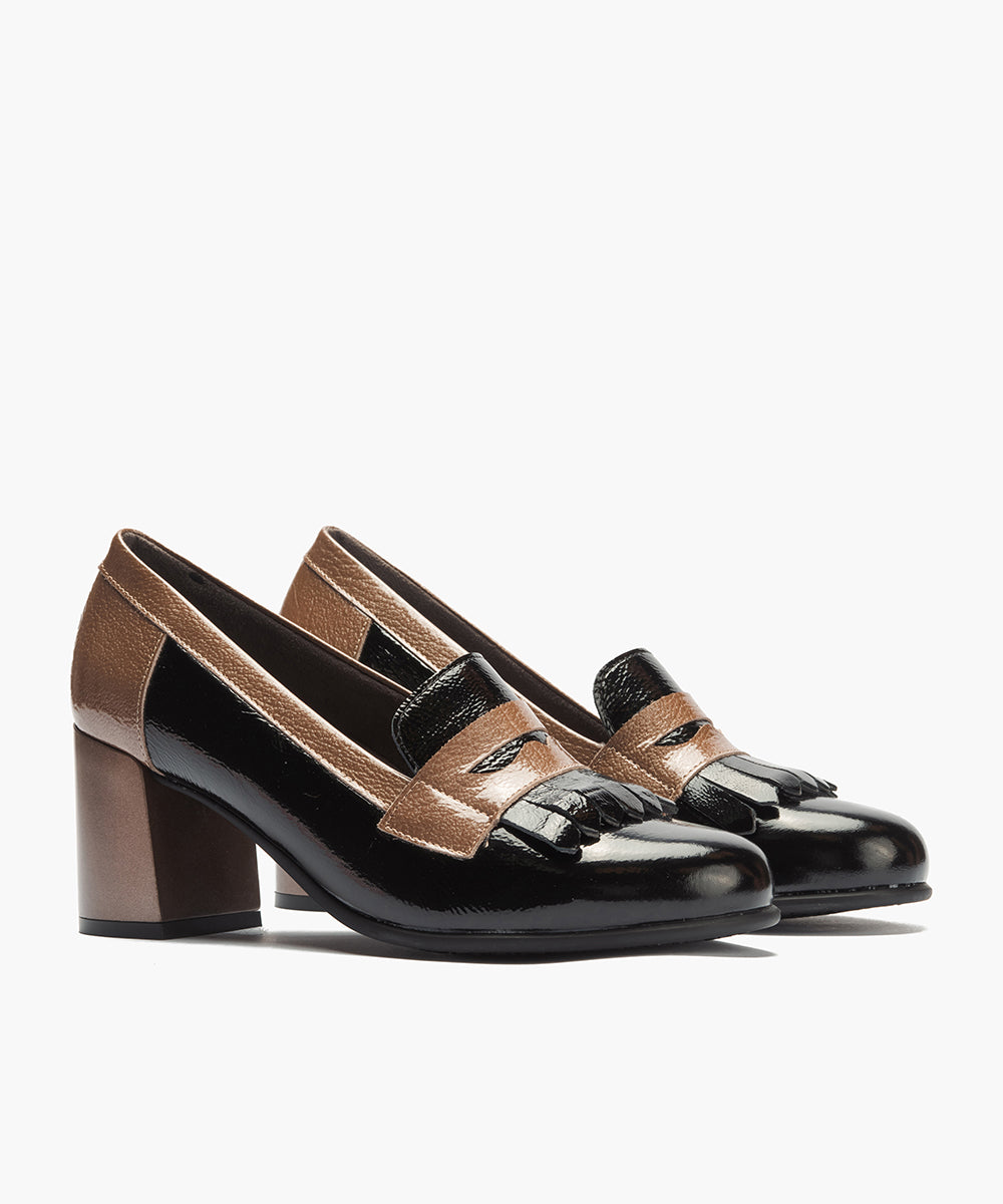 Mocasín antifaz flecos combinado charol bicolor Negro-Topo